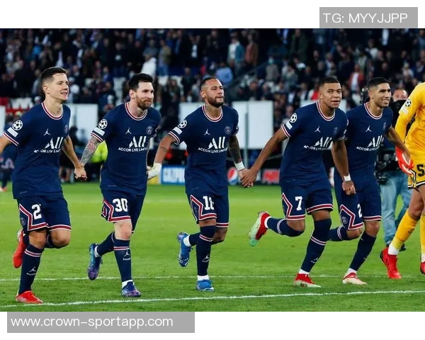 法甲分析:巴黎圣日耳曼轻松战胜洛里昂马赛主场顺利取胜 法甲分析:巴黎圣日耳曼轻松战胜洛里昂马赛主场顺利取胜