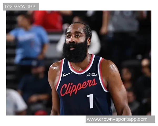 哈登鼓励年轻球员勇敢出击把握机会展现自我才能