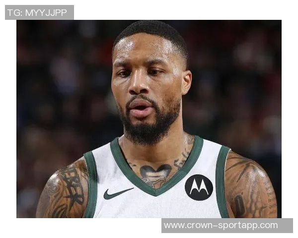 勇士助教斯托茨与昔日爱徒利拉德赛前亲切交流回忆共事岁月 勇士助教斯托茨与昔日爱徒利拉德赛前亲切交流回忆共事岁月