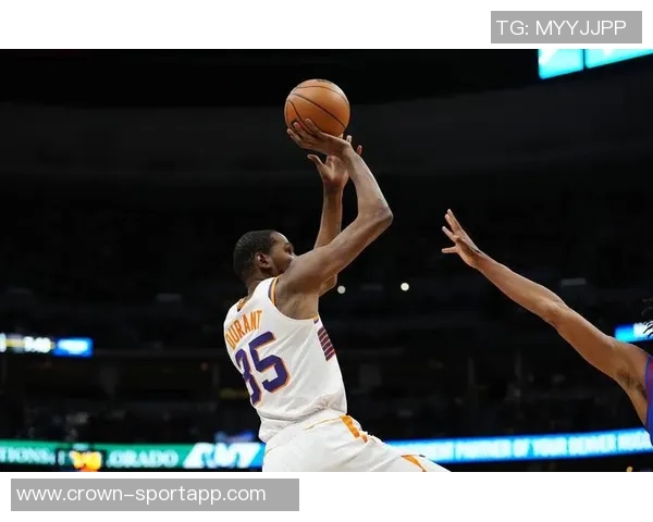 穆迪首发表现亮眼23分钟内贡献14分三分球命中率提升助力球队