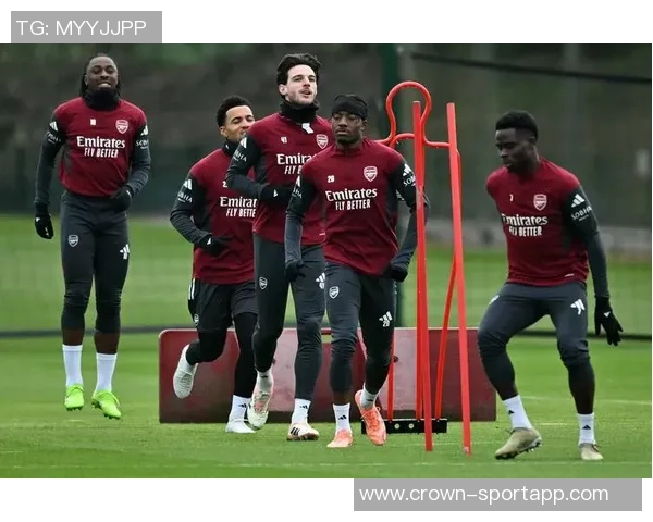 维埃拉盛赞阿森纳实力提升直言球队有望争夺英超冠军