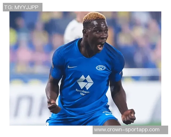 大卫福法纳再次因无证驾驶被罚款440英镑并扣6分